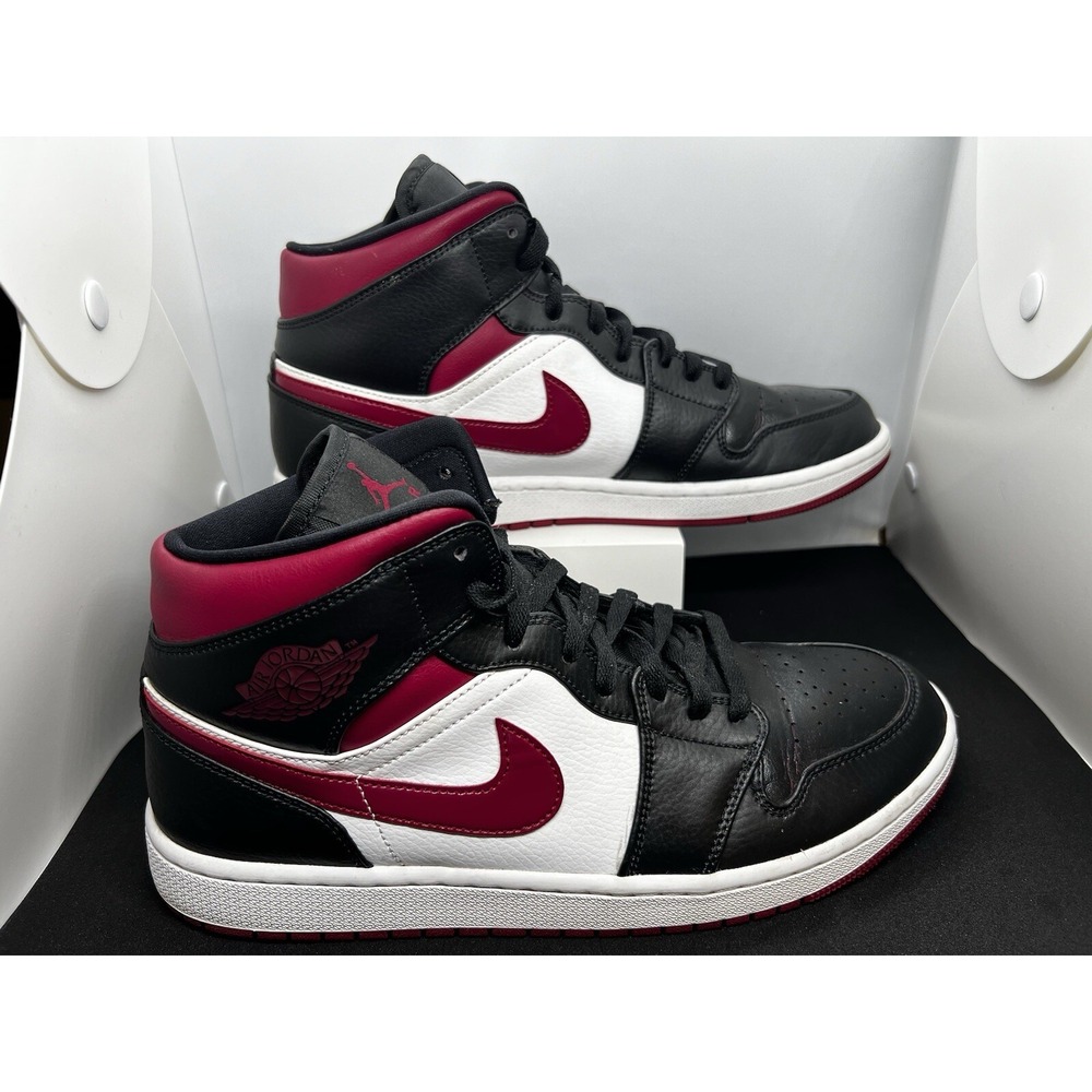 Nike Air Jordan 1 Mid Men's Size 11 US 554724-066 Black Noble Red Athletic Shoes